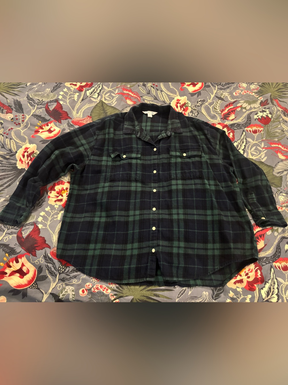 Old Navy Dark Green and Navy Plaid Button Down Shirt